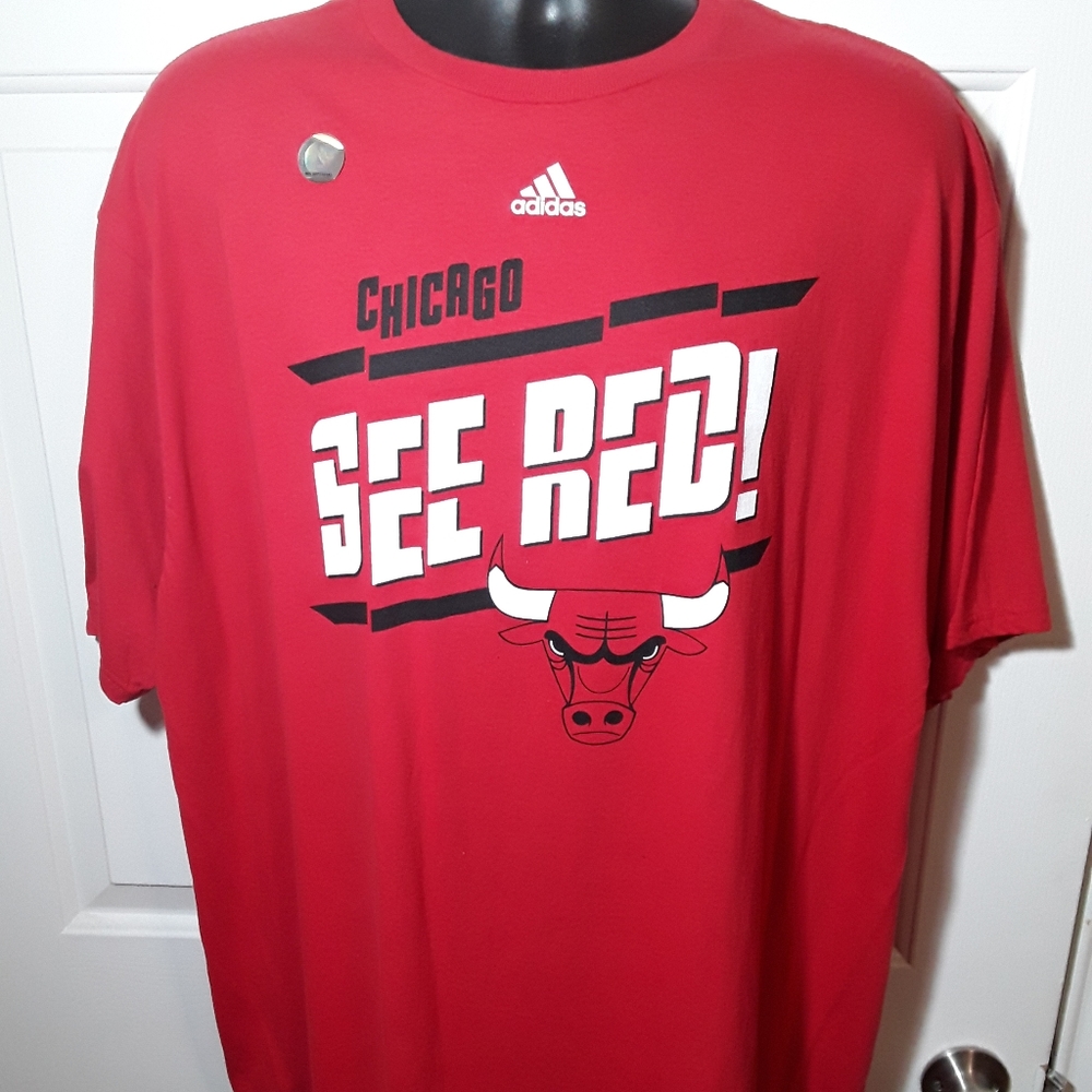 Adidas "See Red" Chicago Bulls Unisex Short Sleeve Graphic T-shirt Size XXL